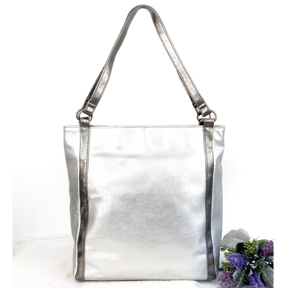 Matrix Handbags - MATRIX Silver Bag